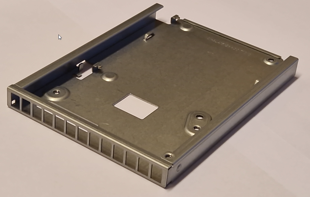 FDD size Tray support 1x 2.5" HDD for LA15 (cost-effective)